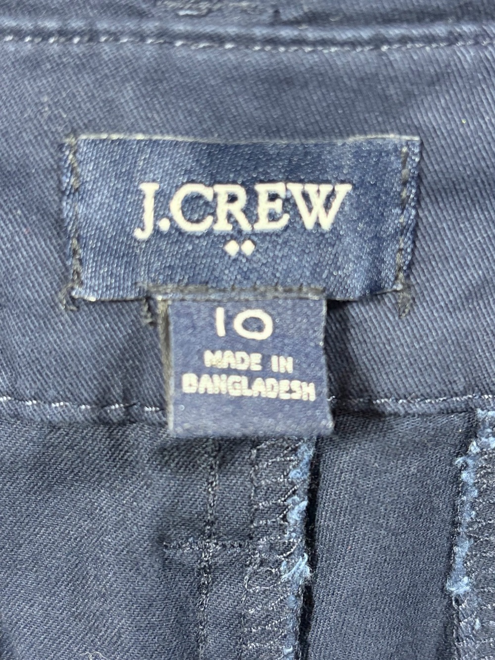 J. Crew 9" Navy Stretch Bermuda Shorts (10) - Picture 3 of 8